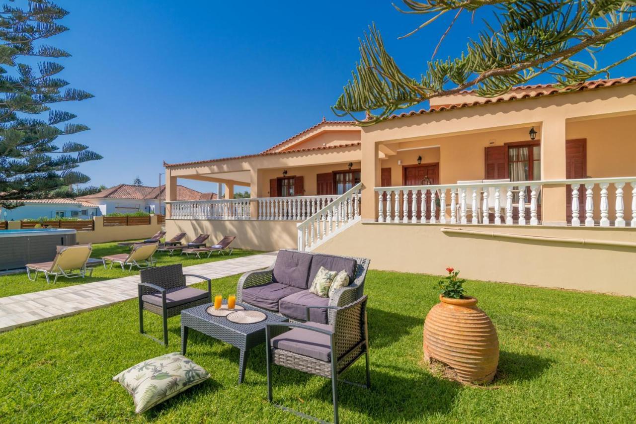 Villa Sea Elegance - On The Beach, By Zantewize *