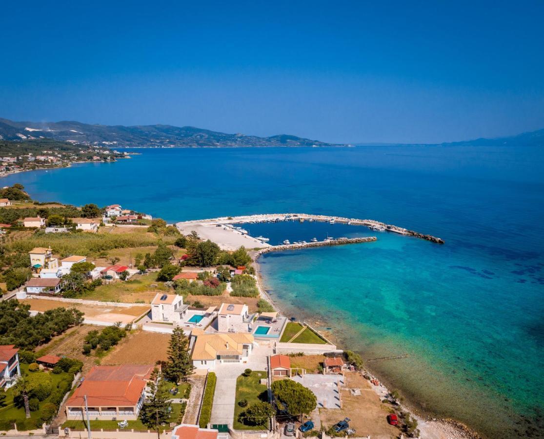 Sea Elegance - On The Beach, By Zantewize Psarou (Zakynthos)